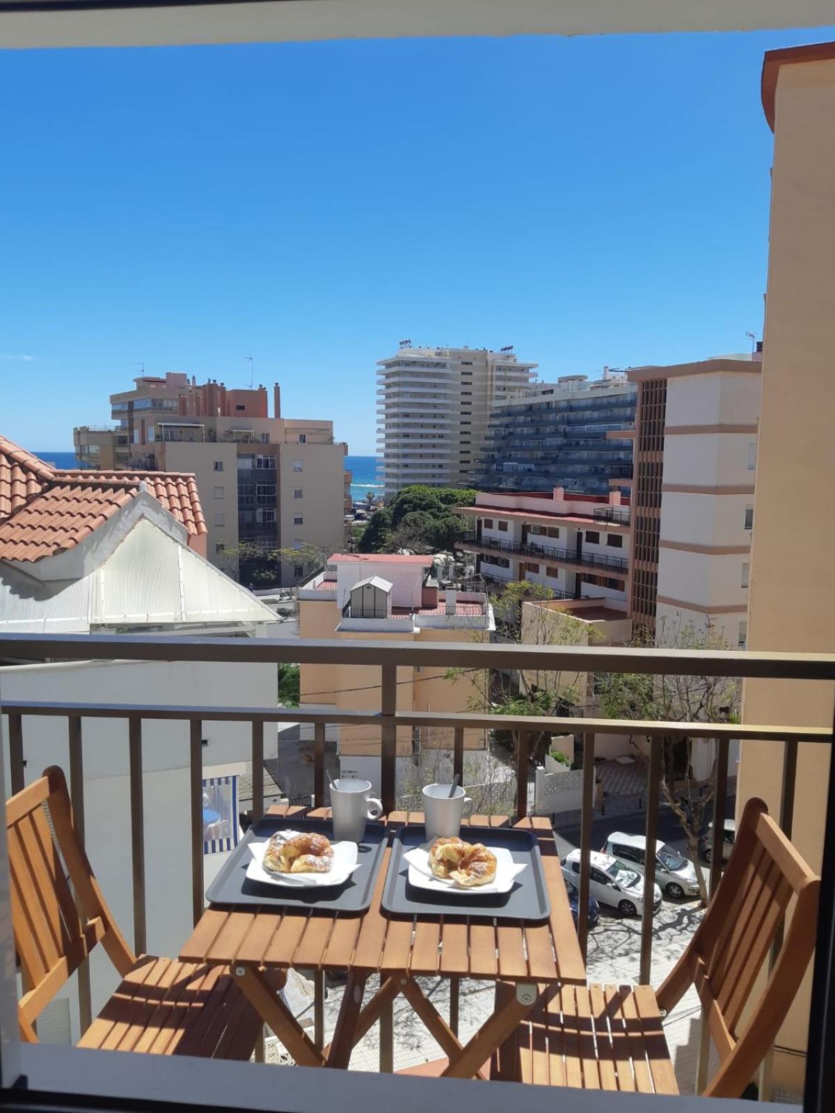 Versalles Beach Apartament Фуэнхирола Экстерьер фото